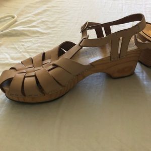 Nude Swedish Wooden Clog